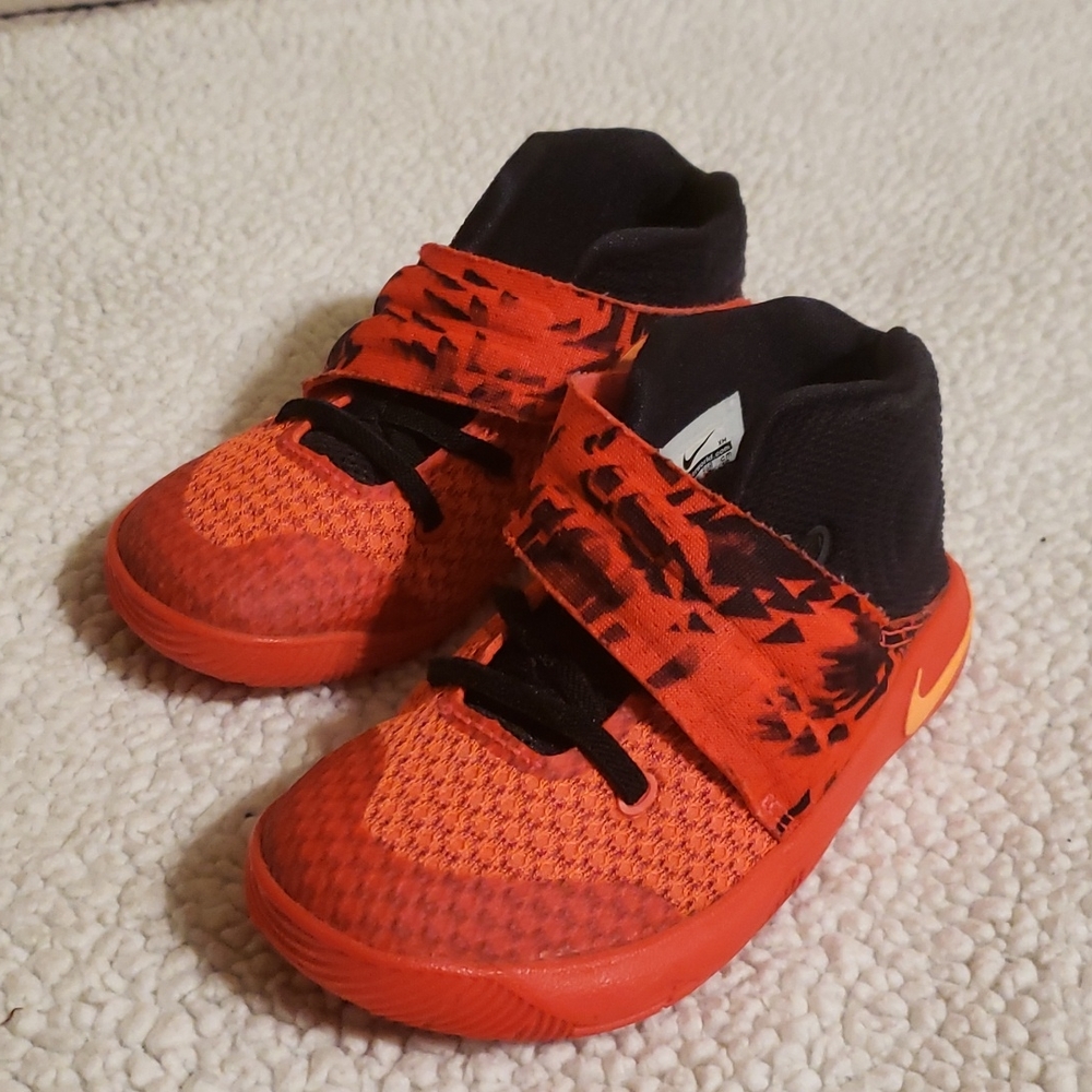 Toddler Nike shoes